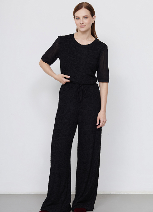 Брюки с цветочным принтом женские, цвет чёрный