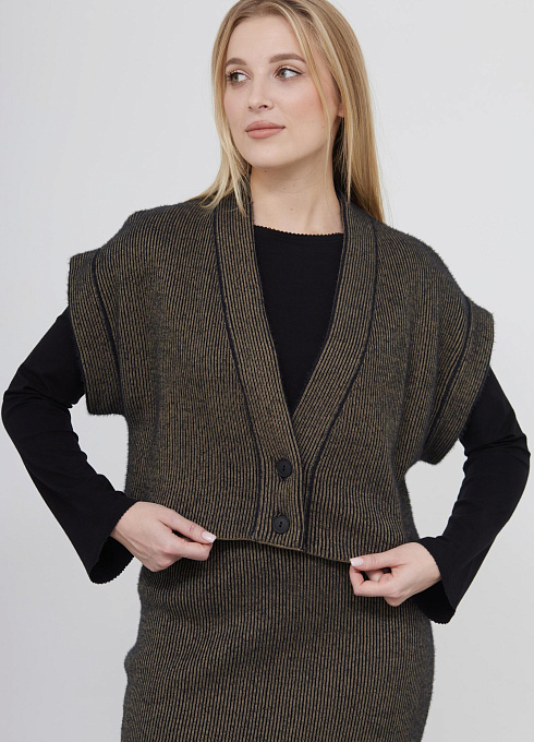 Жилет укороченный в рубчик женский,  зеленый цвет