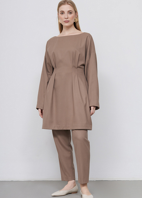Платье с акцентом на талии женское,  бежевый цвет