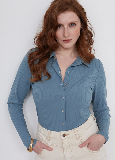 Блузка в рубчик на кнопках женский, голубой цвет